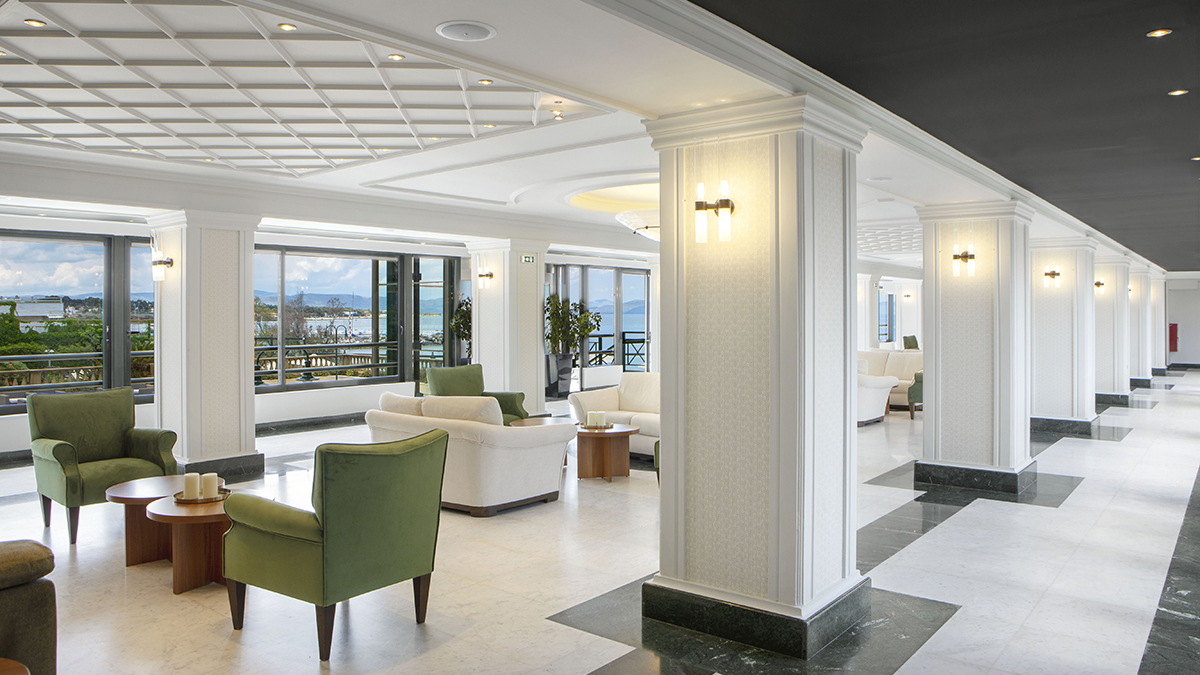 Zeus Essence Ramada Athens  (ex Ramada Athens Attica Riviera)